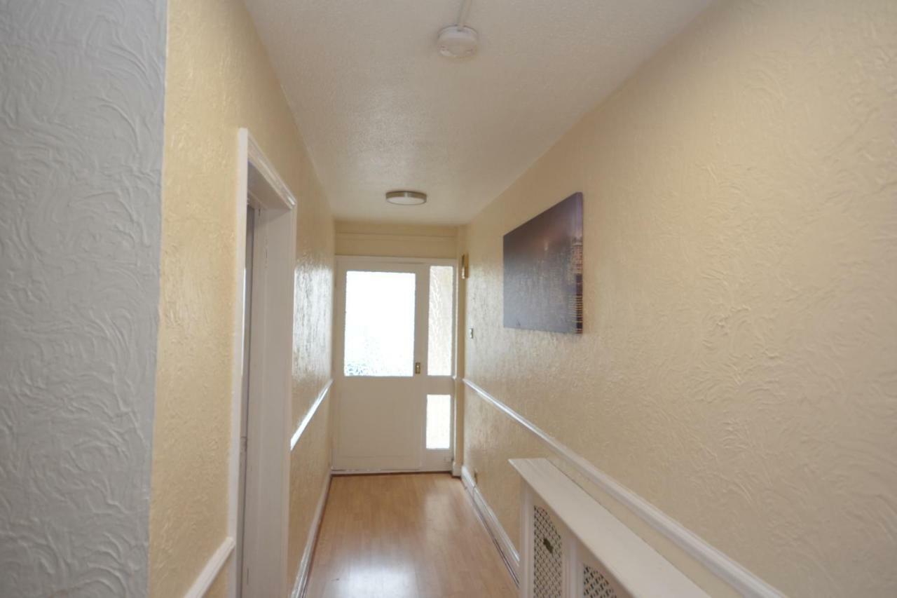 Four Bedroom Townhouse 12 Minutes Walk To Excel Exhibition Centre Лондон Екстериор снимка