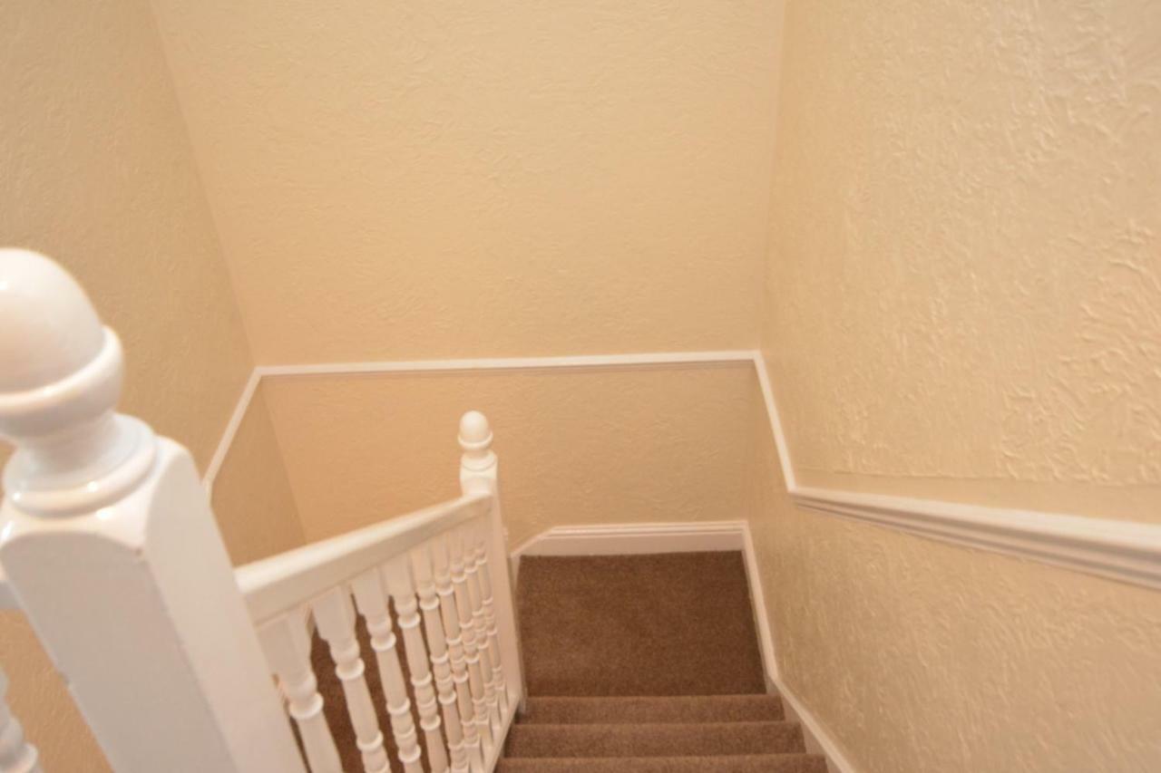 Four Bedroom Townhouse 12 Minutes Walk To Excel Exhibition Centre Лондон Екстериор снимка